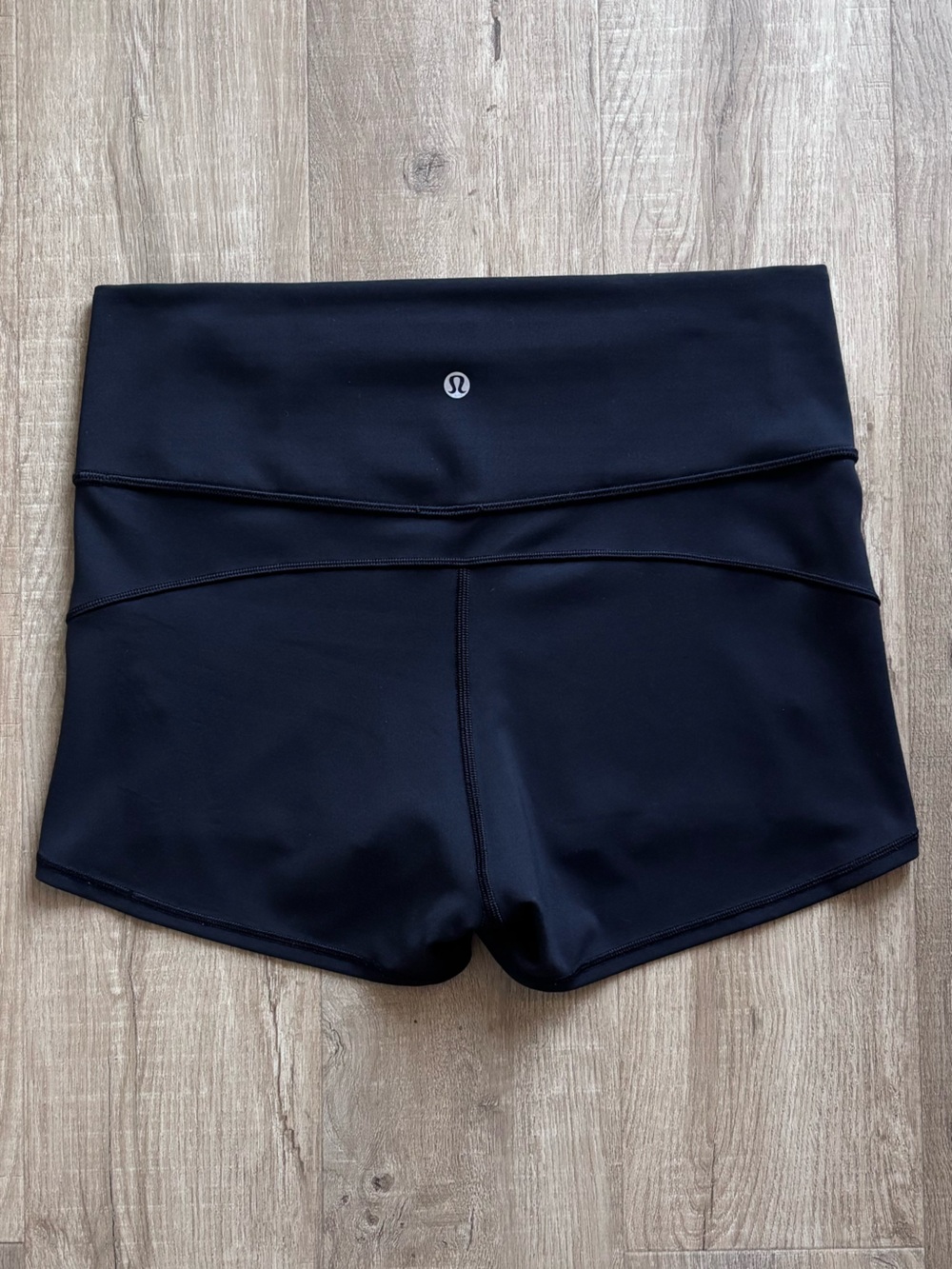 Lululemon In Movement Short *Everlux 2.5” in Black